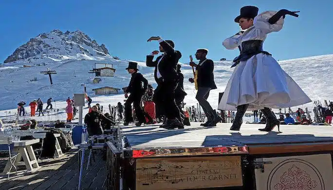 LA FOLIE DOUCE