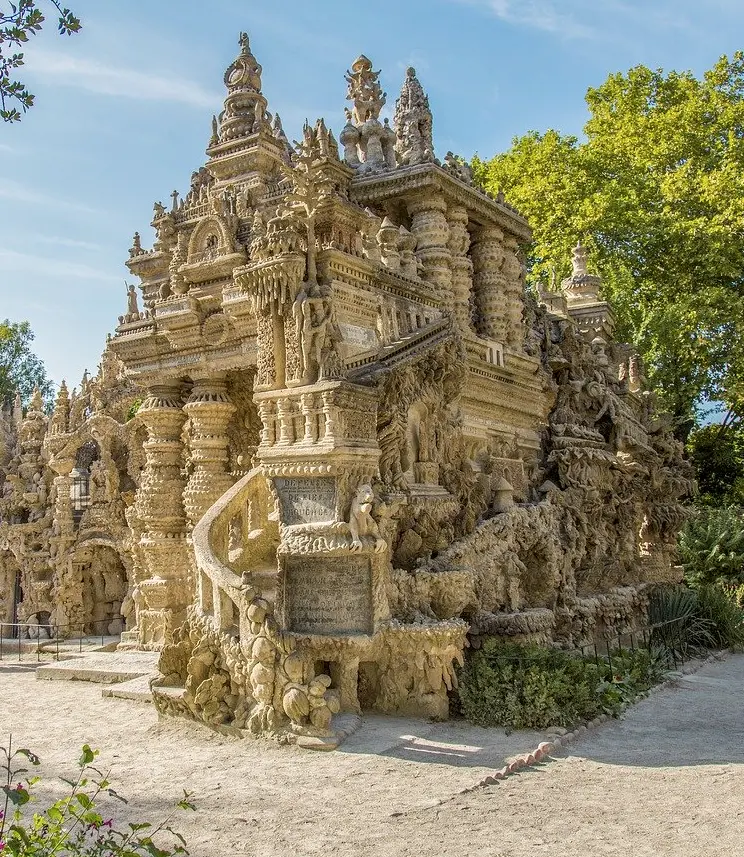 Le Palais idéal du facteur Cheval