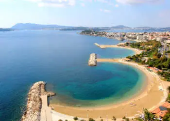 Toulon plage Mourillon -©Var Tourisme - Pierre Behar.jpg