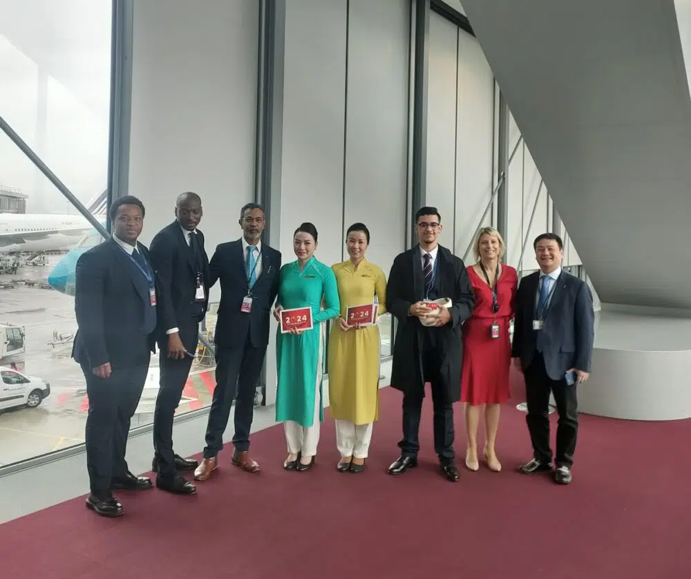 Vietnam Airlines et Air France ont célébré ensemble le Têt, le Nouvel An Lunaire, à l’aéroport Roissy Charles-de-Gaulle, lors de l’embarquement de leurs vols respectifs vers le Vietnam.