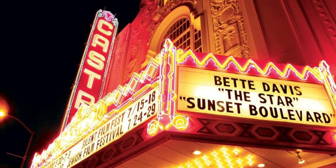 ­
Castro Theater © San Francisco Travel Association