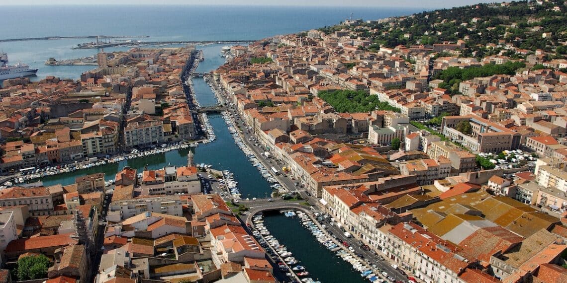 Vue panoramique de Sète et son canal Royal © MRW Zeppeline Languedoc