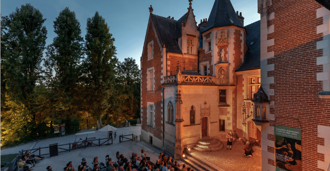 Nocturnes théâtrales © Château du Clos Lucé – Parc Leonardo da Vinci. Photo : Léonard de Serres