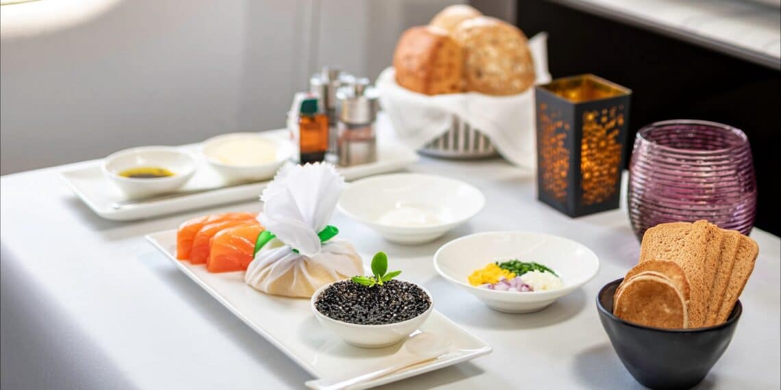 CAVIAR BC SERVICE B777; QATAR AIRWAYS; HIA