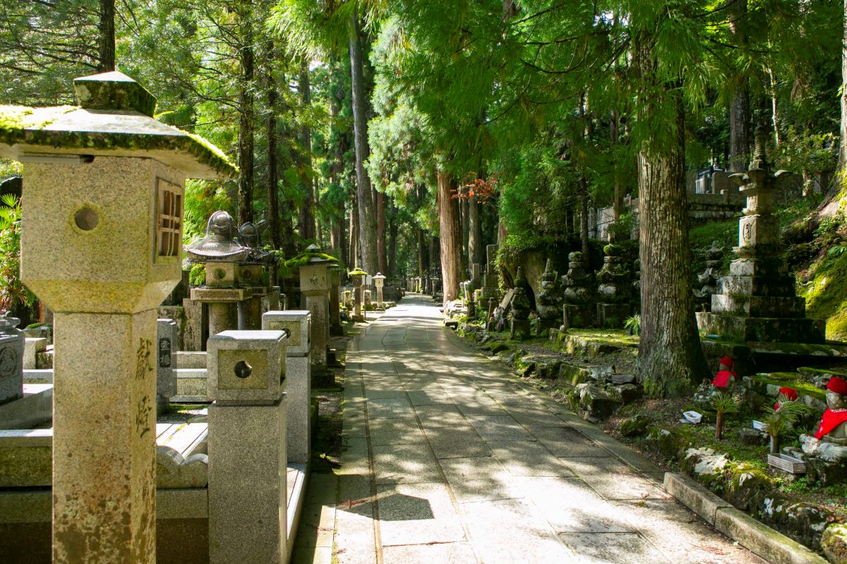 ©JNTO - Cimetière Okunoin