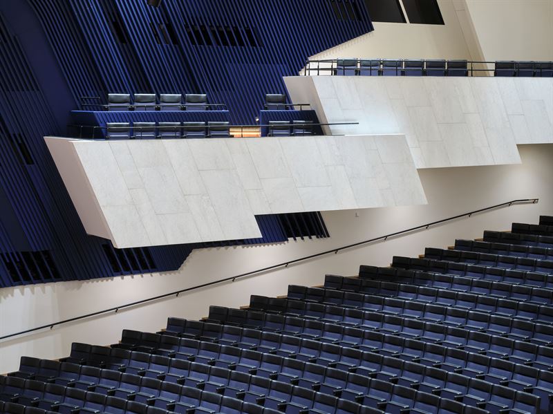 Finlandia Hall’s main auditorium offers the original design with advanced technology. Photo: Tuomas Uusheimo